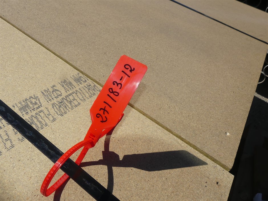 Stunning Aroma Perfume / Harmony Chime Necklace - Pink