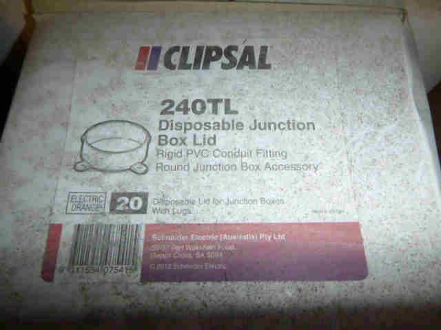 BULK PACK - 10 x 5mm Christmas Earrings (5 x Green, 5 x red) - Gift Idea