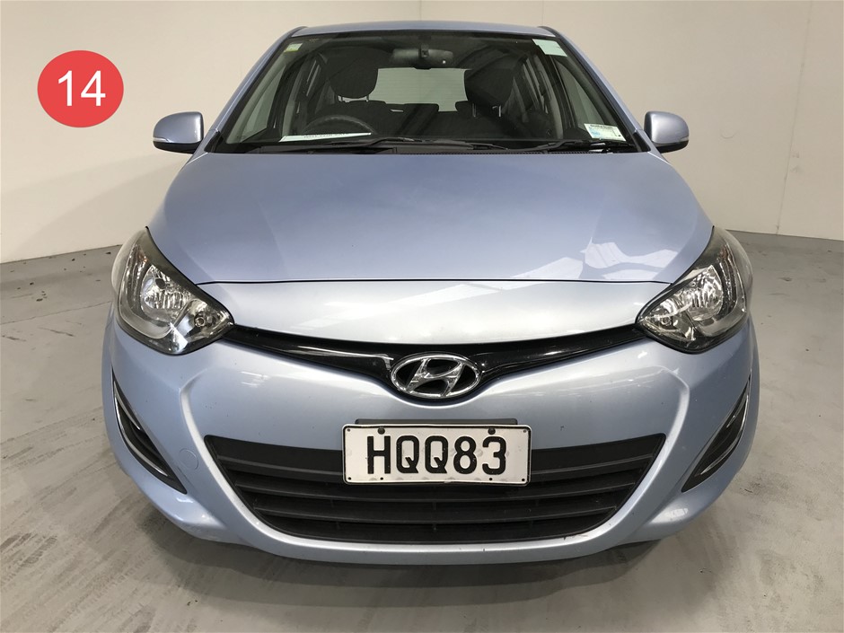 1966 Australian Round Silver 50 Cent Coin Capsule - 80% Silver