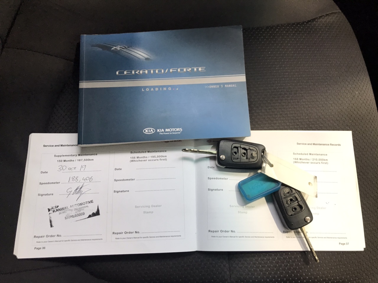 By The Vineyard Mixed Pack Pinot Grigio & Chardonnay (12x 750mL). SEA.