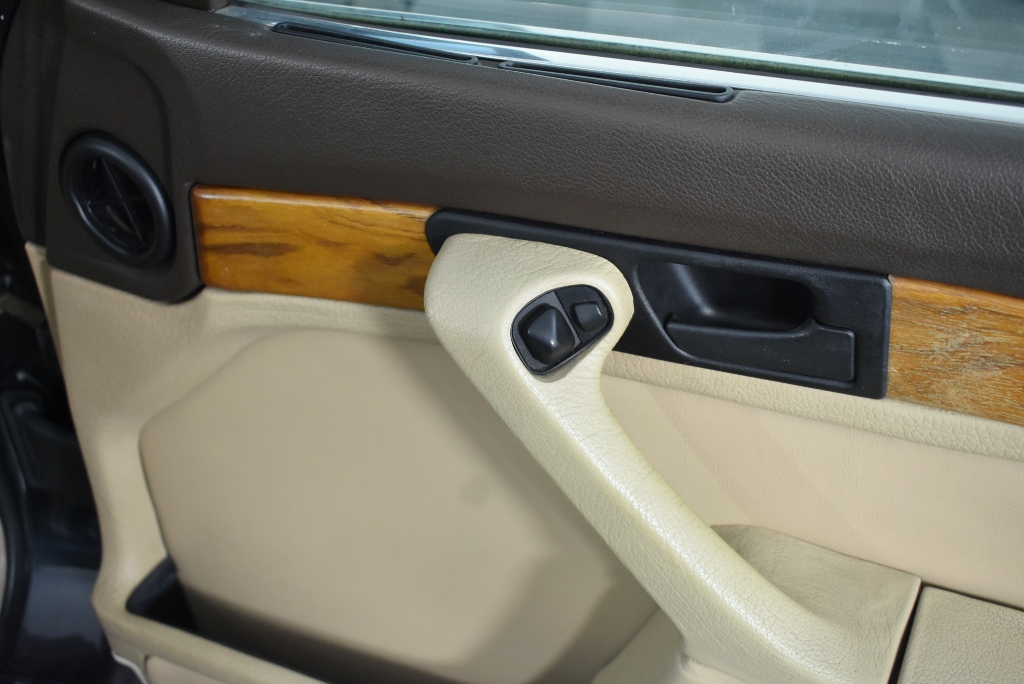 Vintage estate 9carat gold ring stamped 9ct -