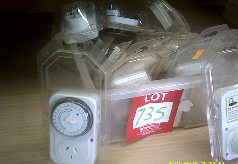 2025 Slide on X2 Camper - Black (Unused)