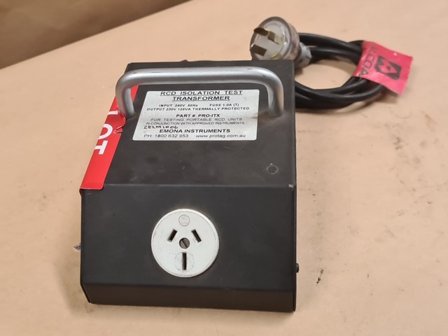 Wolf Blass Red Label Semillon Sauvignon Banc (6x 750mL)