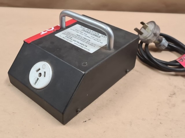 Wolf Blass Red Label Shiraz (6x 750mL), SEA.