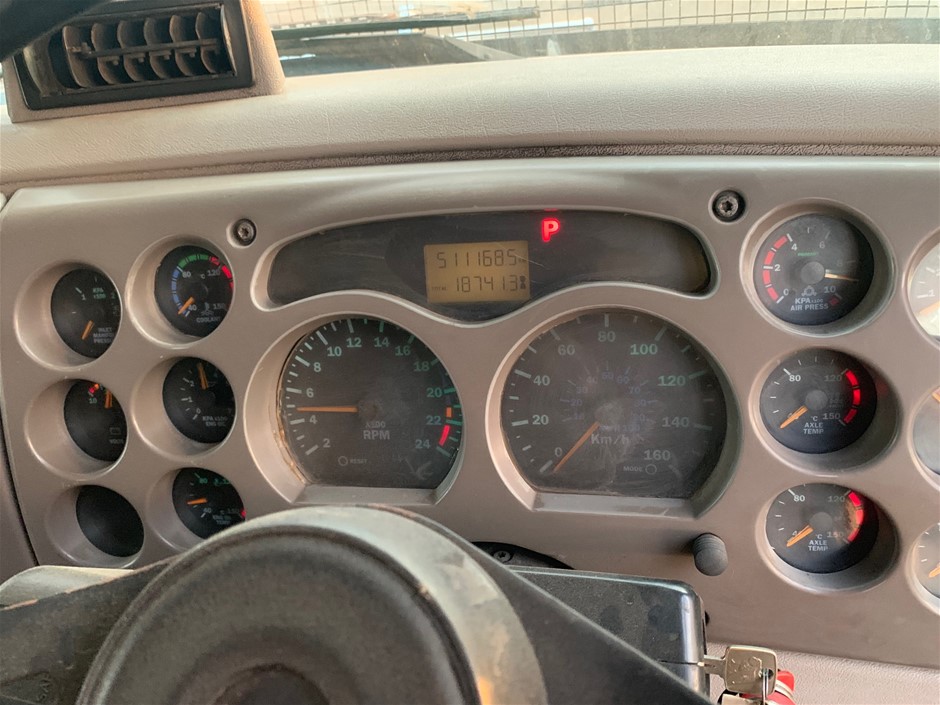 Little Giant Buttery Chardonnay (6x 750mL), Adelaide Hills.