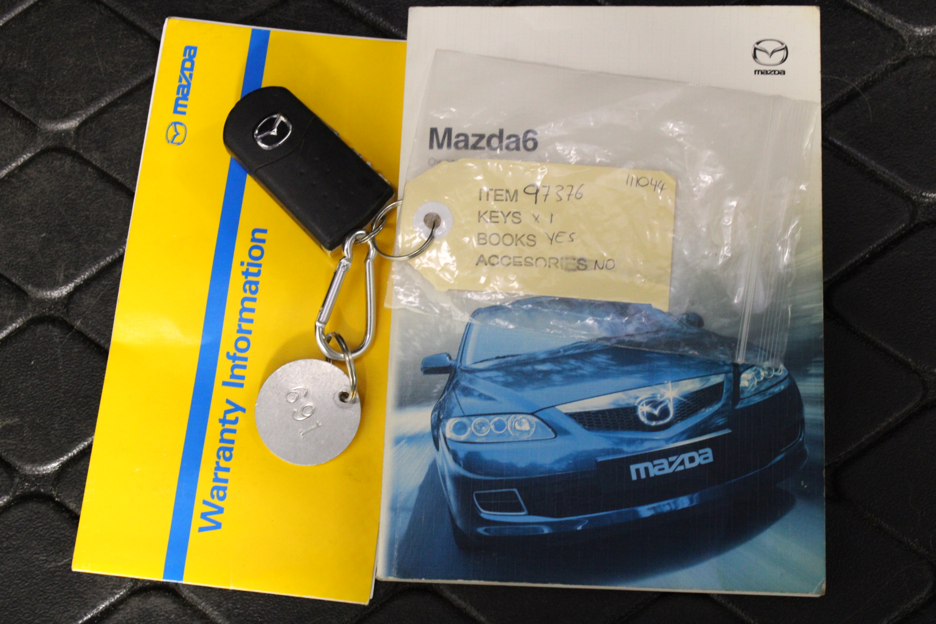 St Huberts The Stag Chardonnay (6x 750mL).