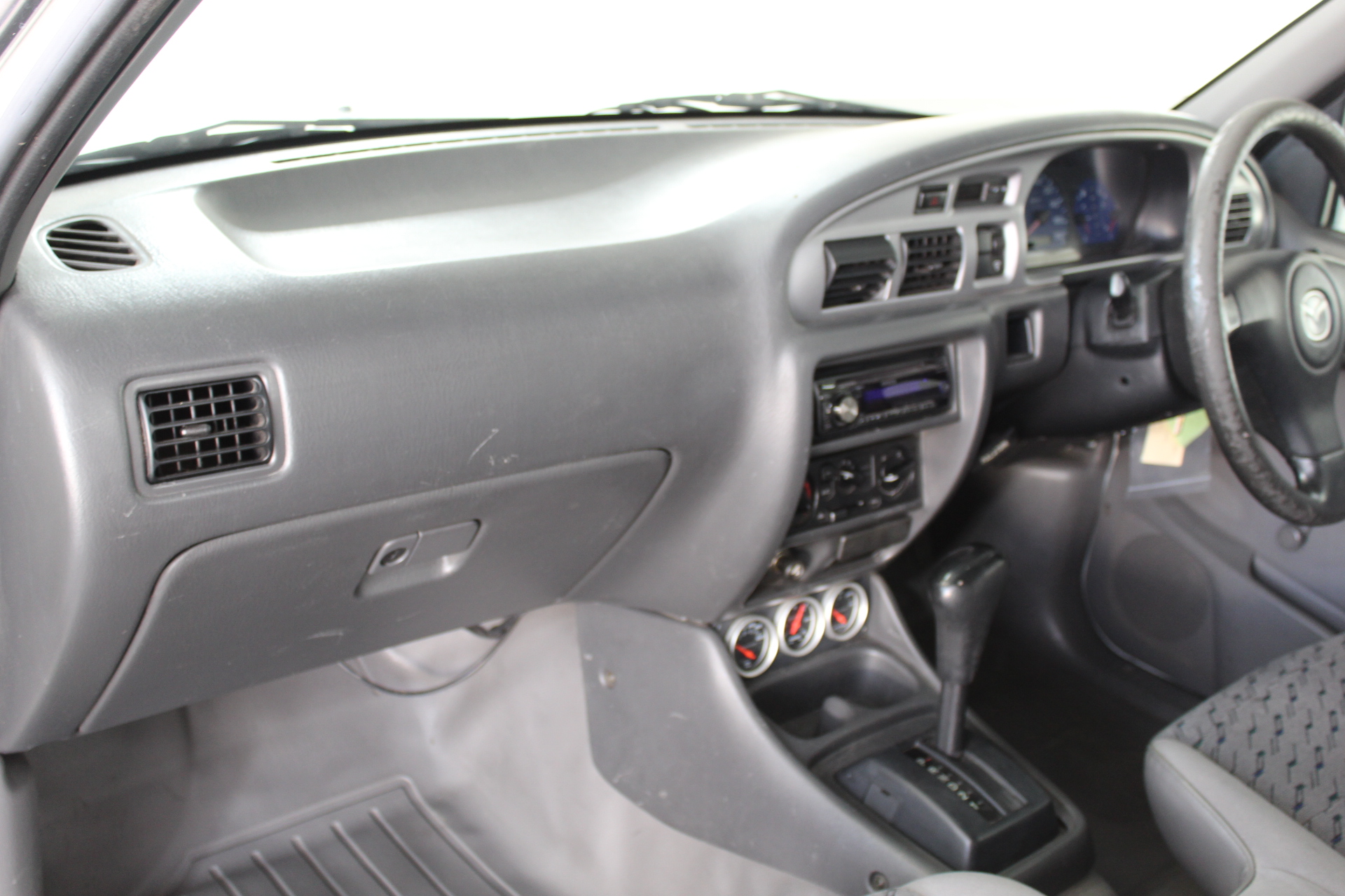 Little Giant Pinot Noir (6x 750mL).