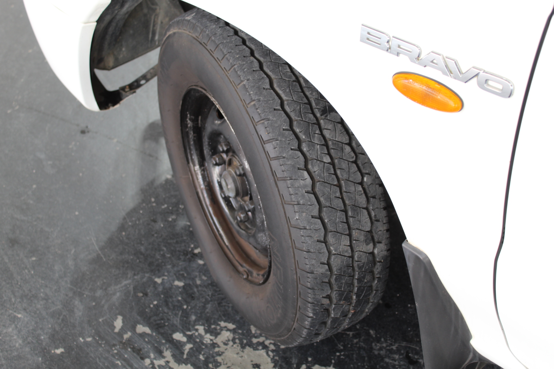 Night Merchant Vodka Lime And Soda Cans (24x 250mL) NSW