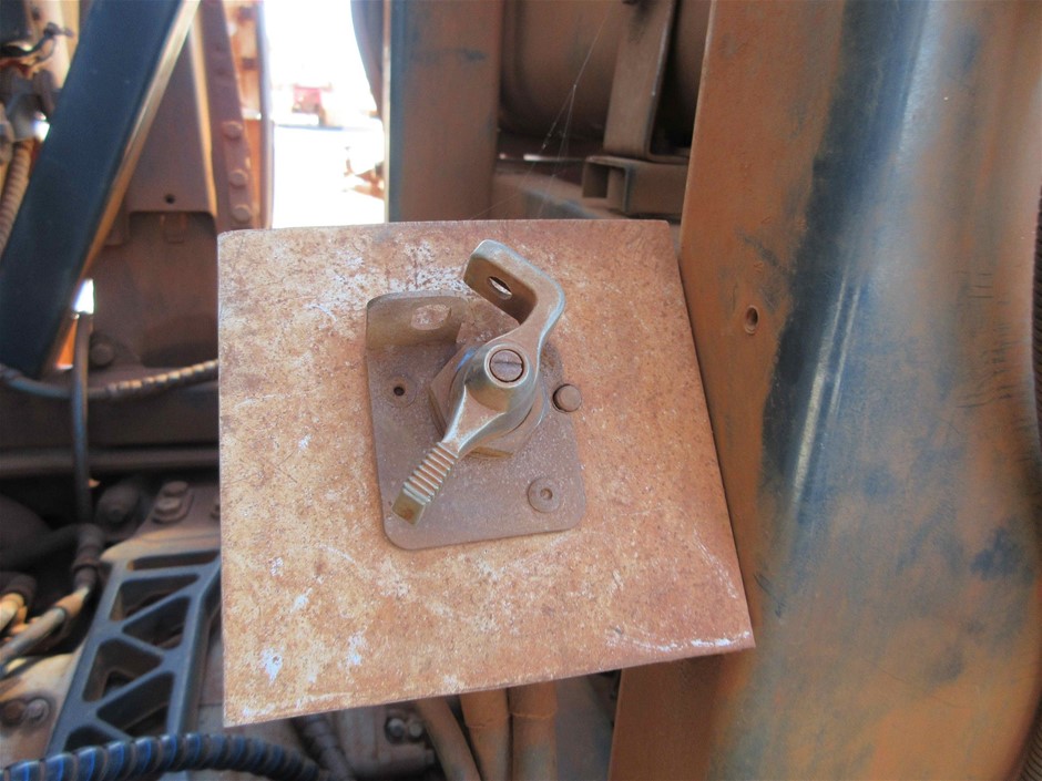 Quantity of 200 1800mm Star Pickets (Unused)