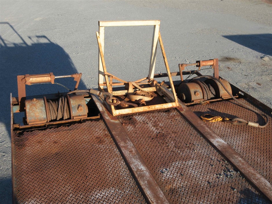 HILLS Compact Folding Frame Clothesline, Monument.