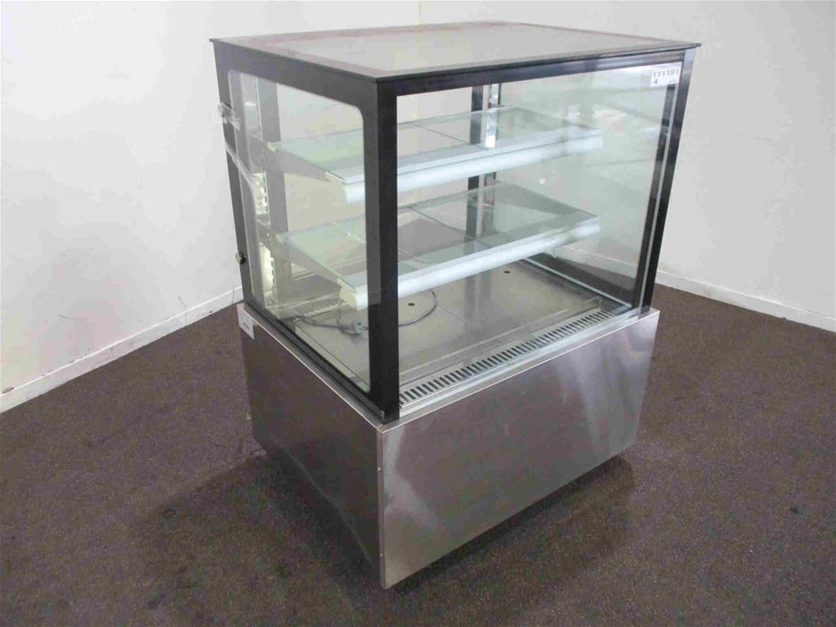 Elegant Simulated Diamonds 925 Silver Tennis Bracelet