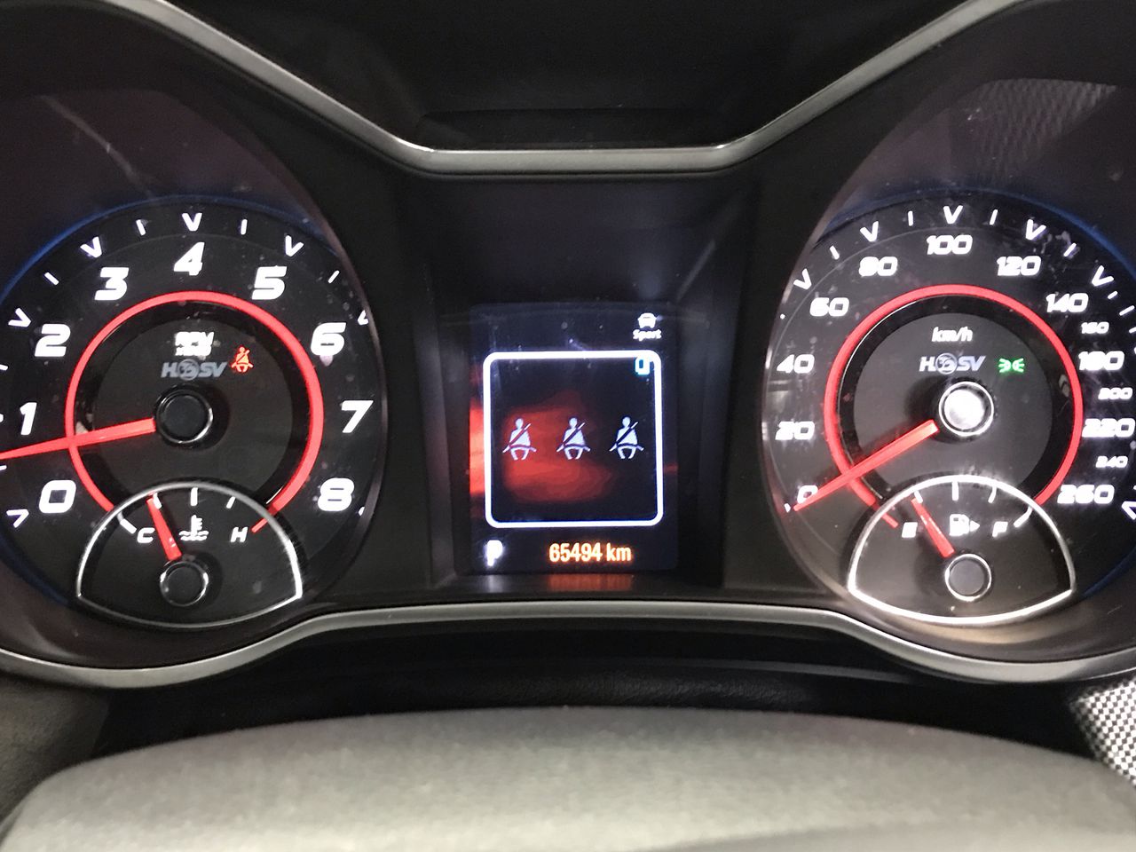 End of Lease Sale: Retro Suitcase Turntable Player with Bluetooth