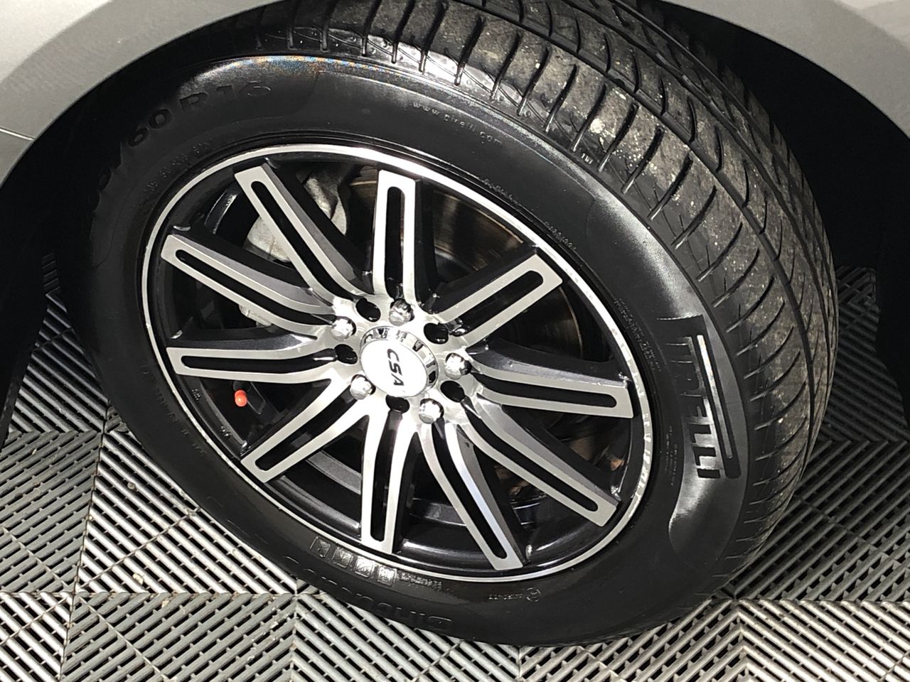 End of Lease Sale: Assorted adaptors and HDMI Cables - 2 boxes