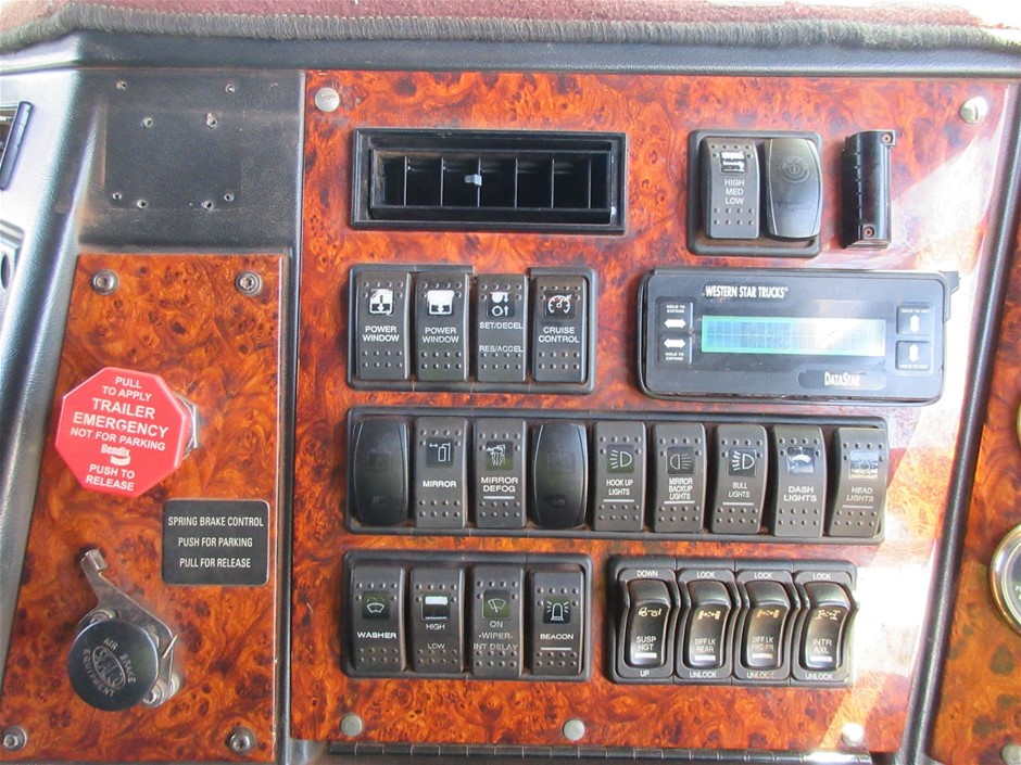 Peter Lehmann Cellar Archives Shiraz 2017 (12x 750mL), Barossa.