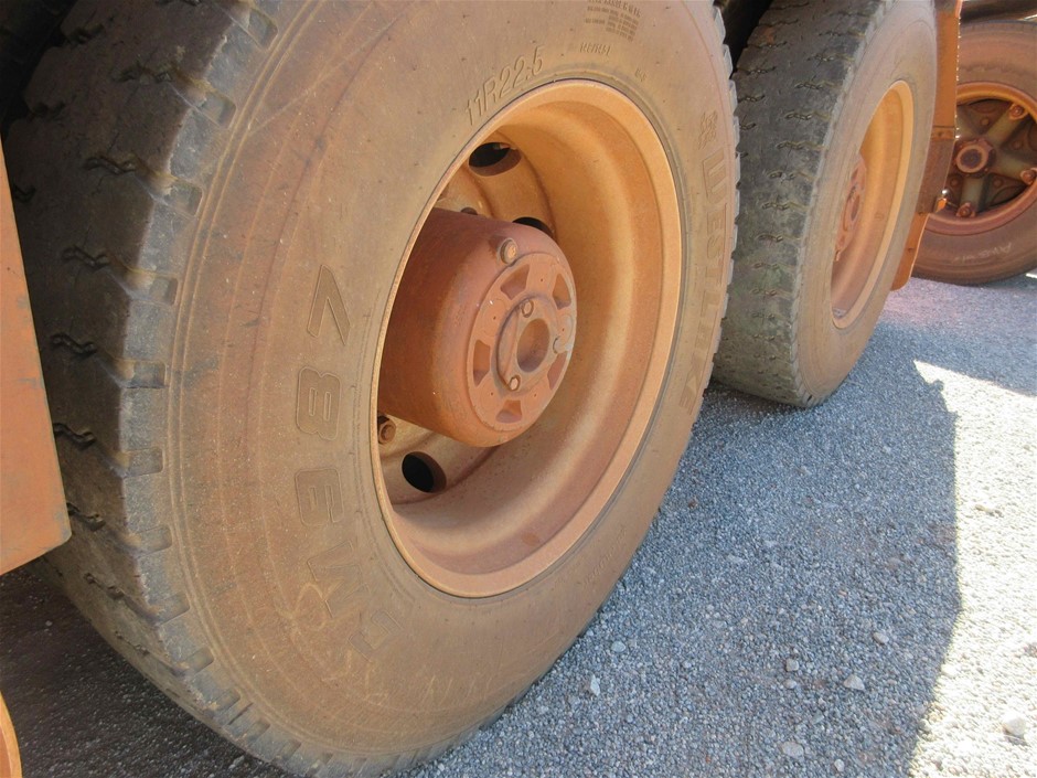 SIGNATURE Men's Swim Short, Size 2XL, Black.  Buyers Note - Discount Freigh