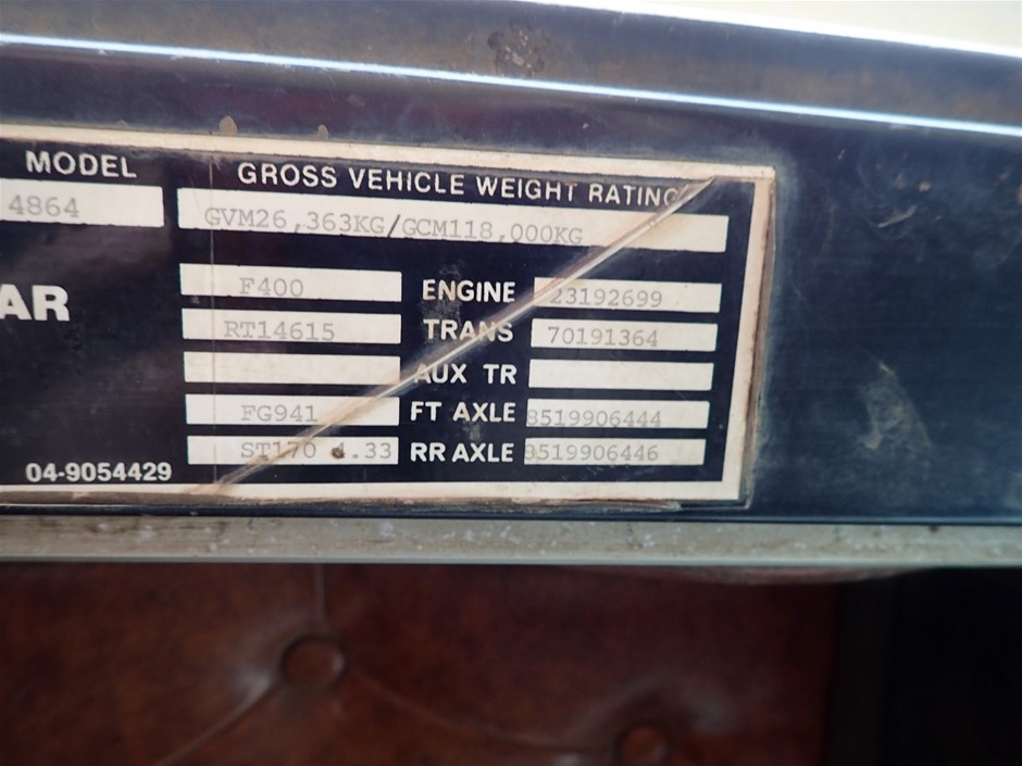 4 x 2XU Women's Performance Polo Shirt, Size S, White/Reflective.  Buyers N