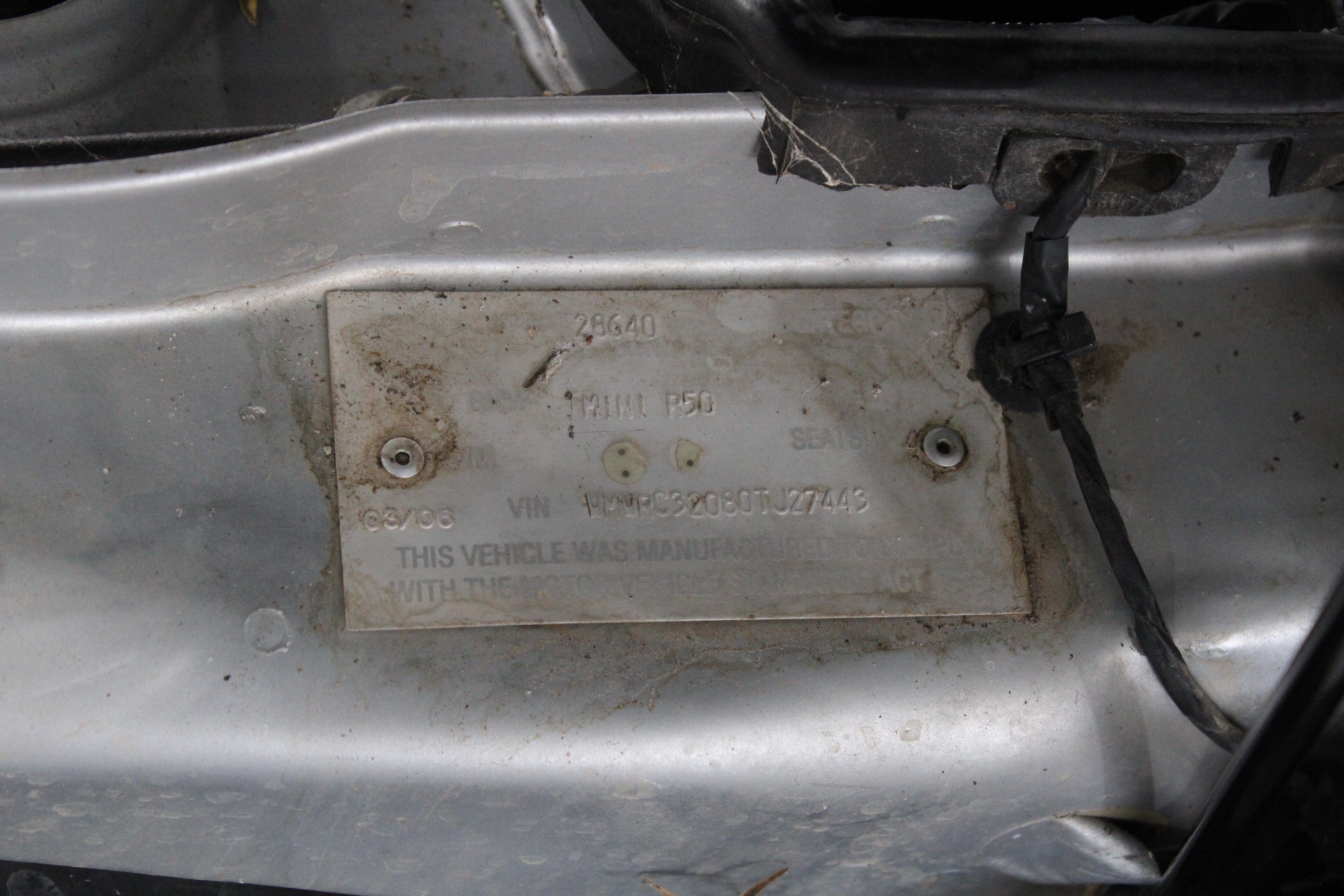 Decopolitan Industrial Wrap Around Telescoping Curtain Rod Set, 36-72 inch,