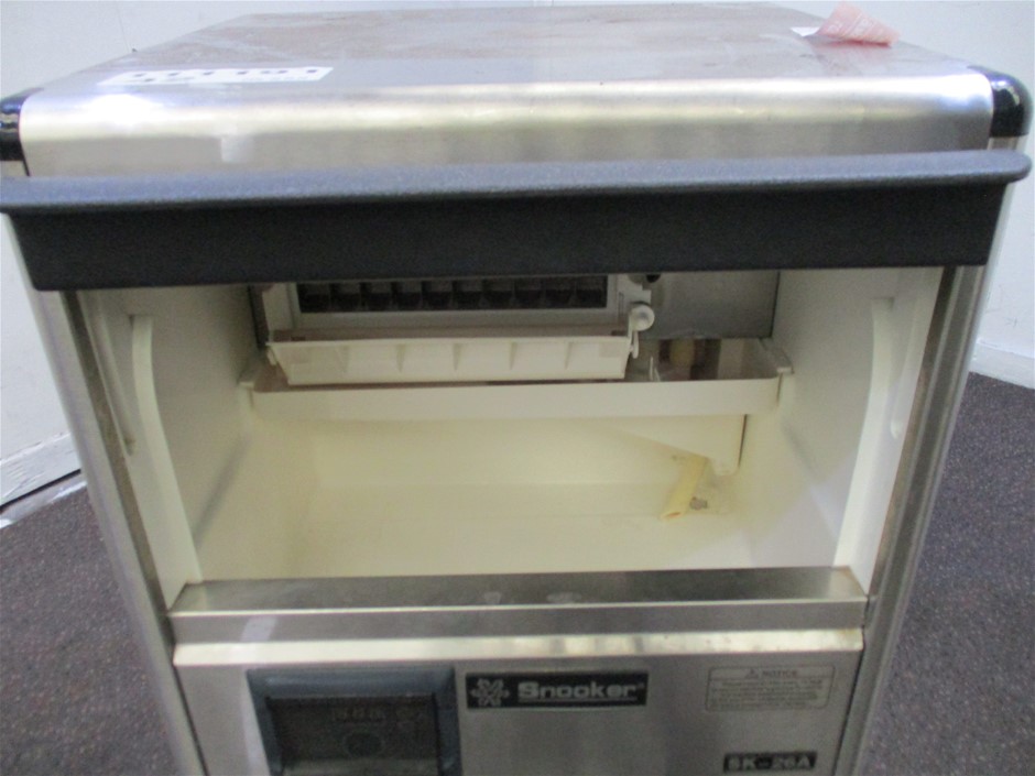 Bromic CF0300ATCG-NR Mobile 264L Curved GLS Top 3ft Chest Freezer