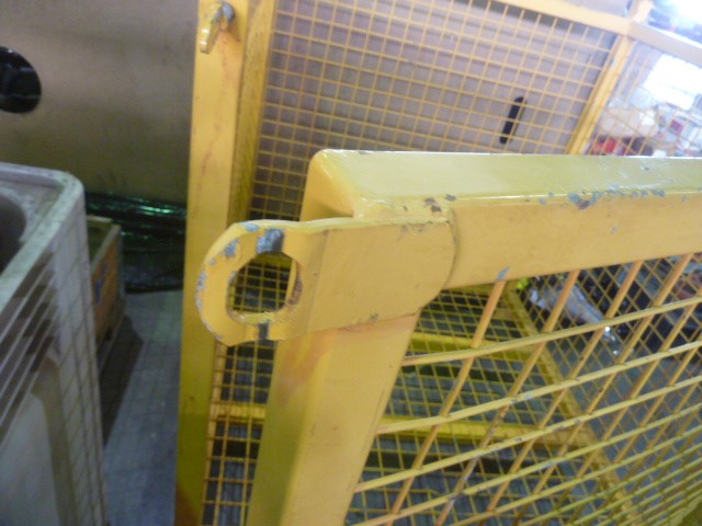 SAMSUNG U32J590UQE 32" Monitor