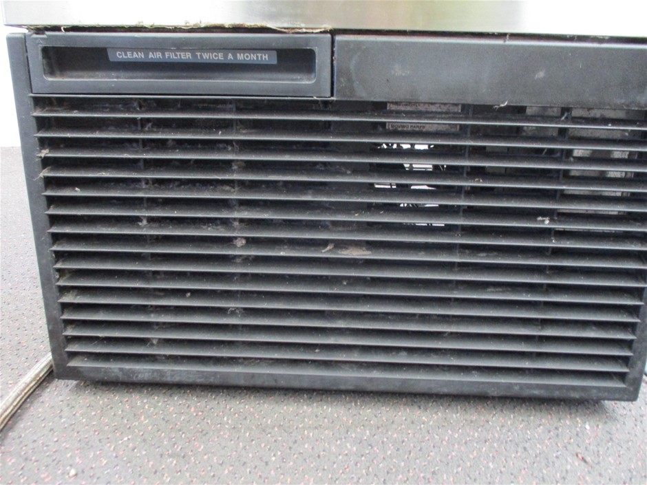 2014 Set of 8 x 5 g Certified "Aust Animal Series" Finished 999 24 k Gold