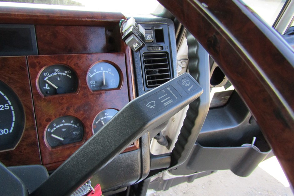 APPLE MacBook Pro(A1706)(EMC3071) Laptop I5-6267U 8GBRAM/256GB