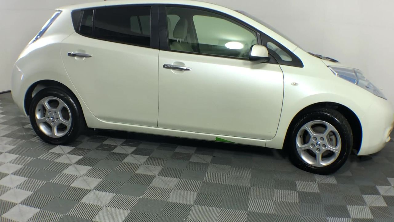 7-8mm Black Pearl with Rhinestones & CZ Rhodium Plated Bracelet