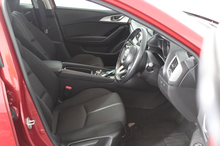 Little Giant Pinot Noir (6x 750mL).