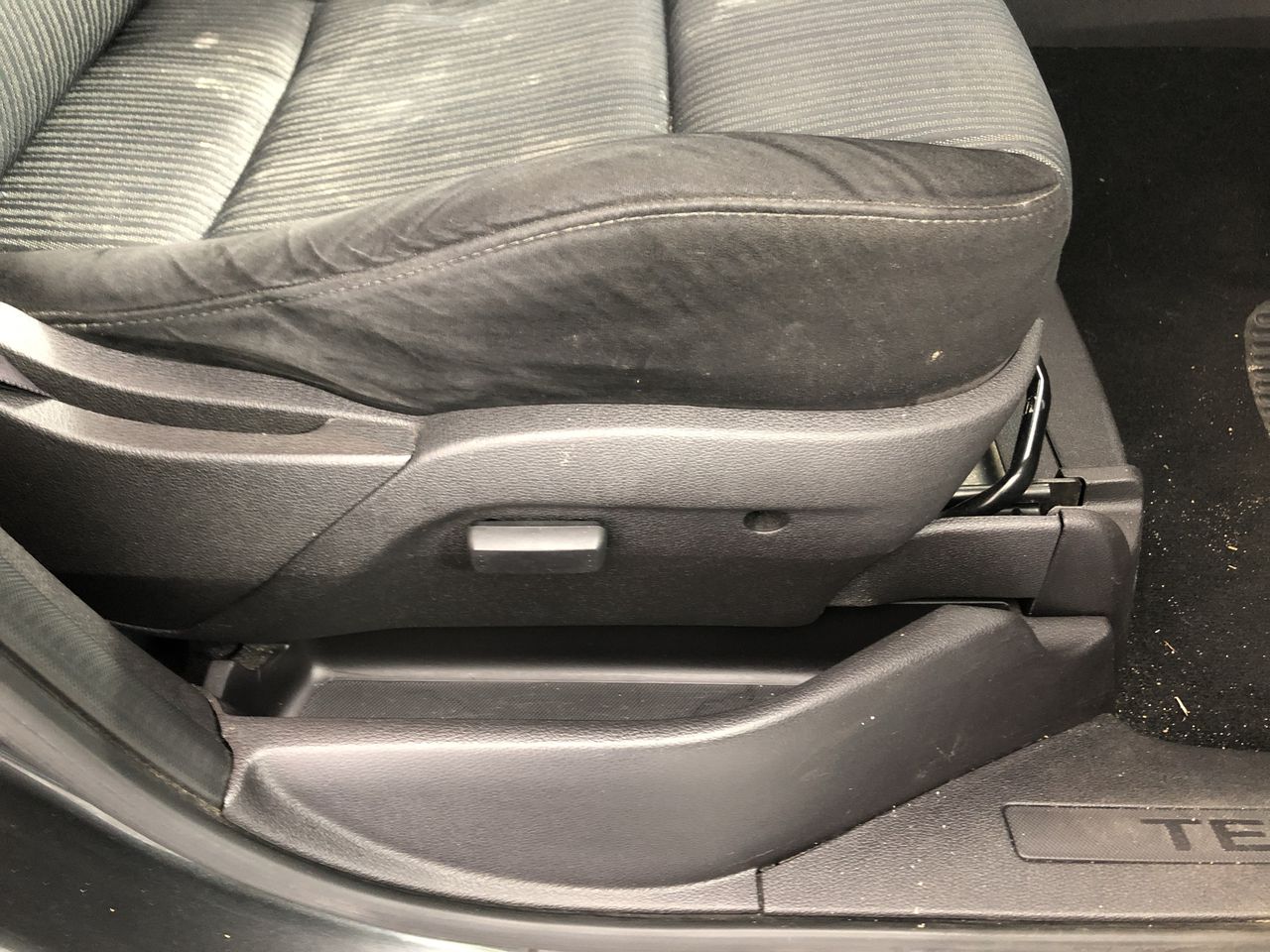 Set of 2 9FT Cow Design Wrought Iron Style Gates (Unused)