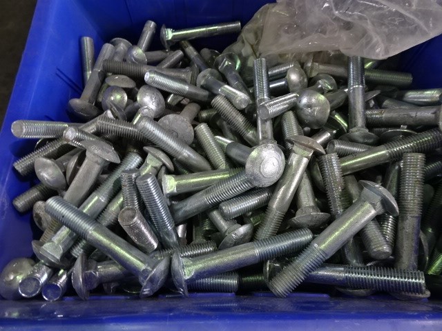 KITCHENAID Non-Slip Cutting Boards 3 Piece Set White. NB: Largest cutting b