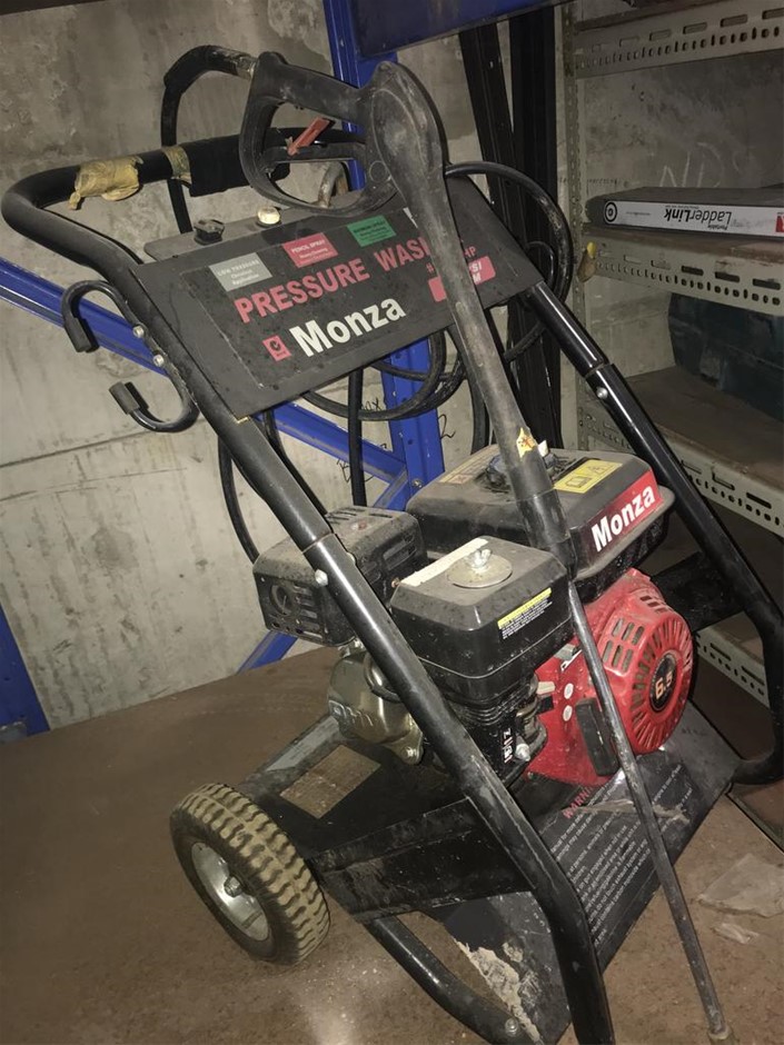 Duchesse De Paris Rosé Brut NV (6x 750mL), France.