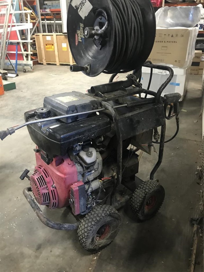 Jacqueline Blanc De Blancs Brut NV (6x 750mL), France.