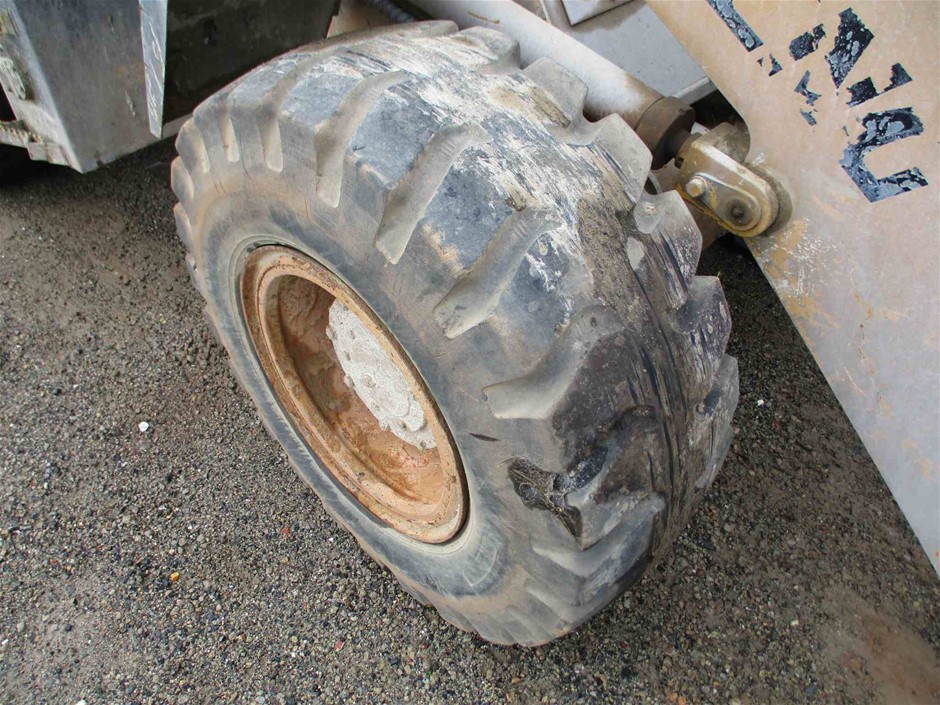 Night Merchant Vodka Lime And Soda Cans (24x 250mL) NSW