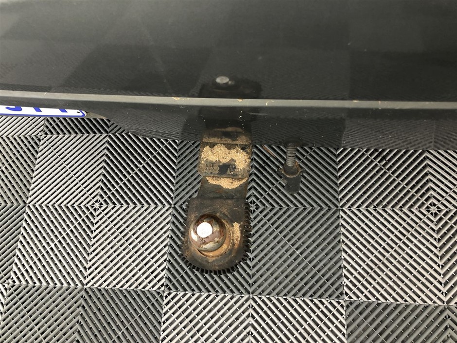 Wolf Blass Red Label Sauvignon Blanc (6x 750mL). Current Vintage Release.