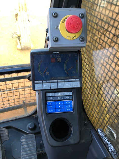 Vial full of Gold Leaf/Flake x 3