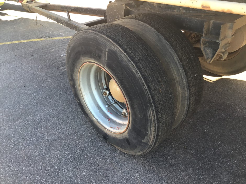 2 Carat round 2 white diamond each CVD Uncertified