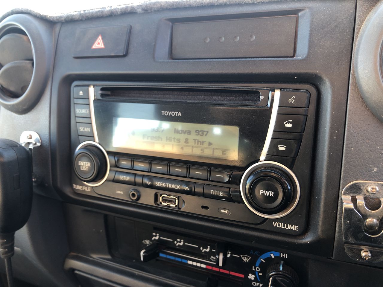 0.245ct GRA Certified Moissanite 925 Silver Swirl Band Ring - Size 5