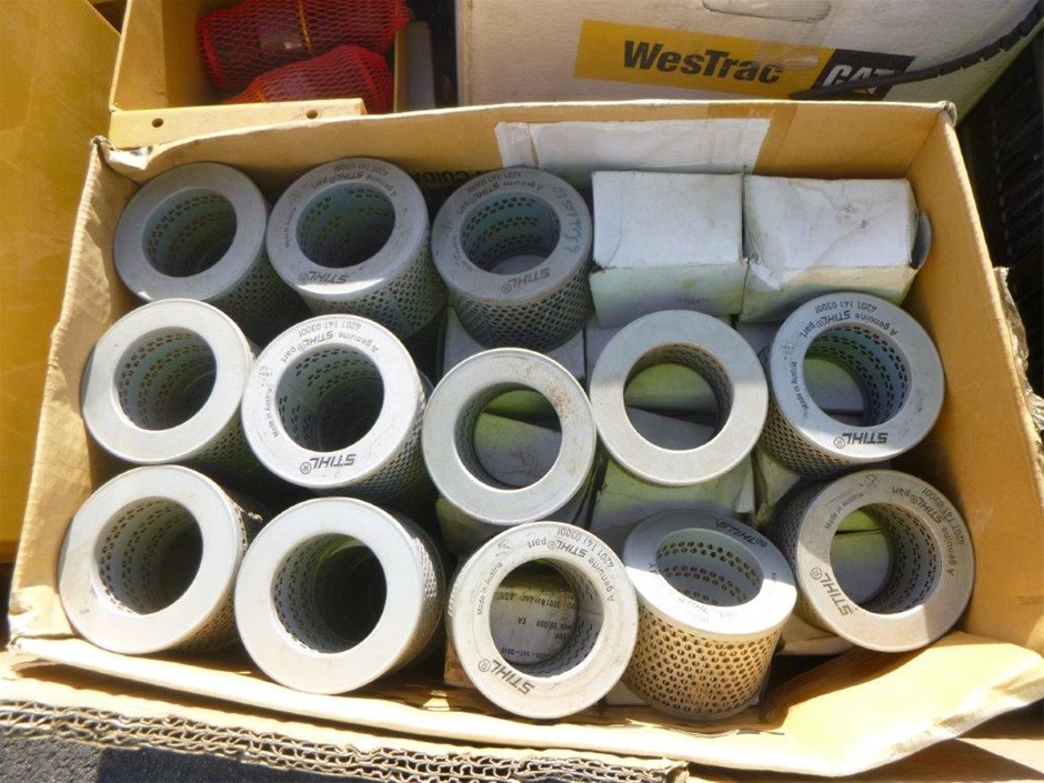 WAHL Haircutting Home Kit 30 Pieces, 3026404. NB: Minor Used.