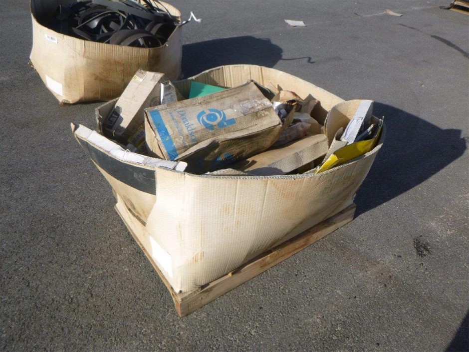 World Traveler Rolling 17-inch Laptop Briefcase Computer Case, Black Trim D