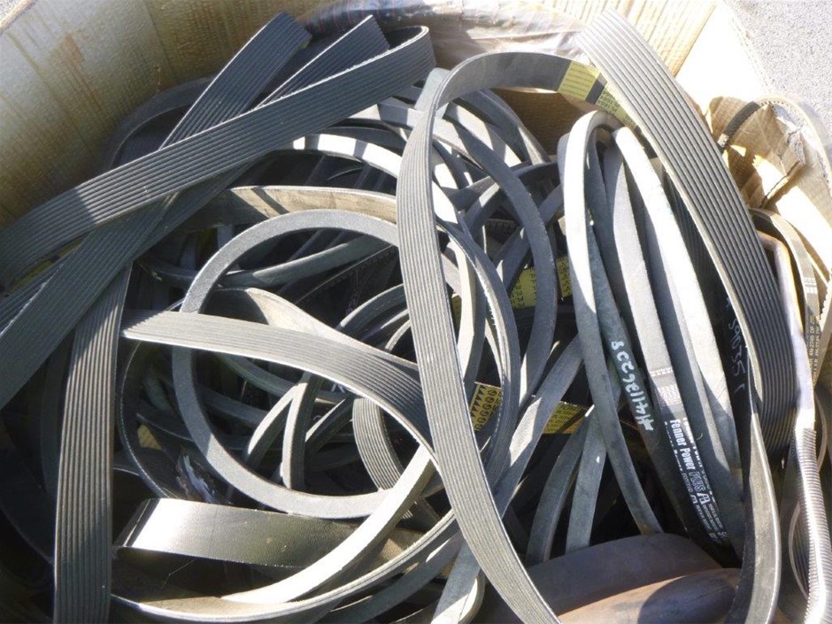 GOLDAIR Select 40cm Pedestal Fan. NB: Damaged Box.