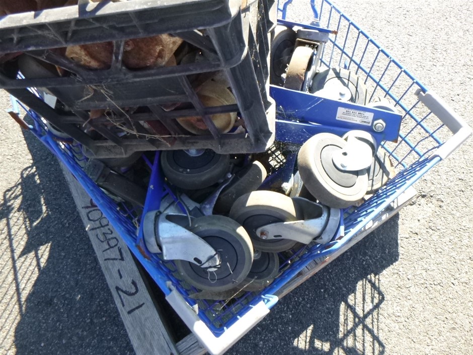 End of Lease Sale: Large quantity of electrical goods including: