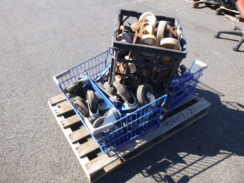 End of Lease Sale: Large quantity of electrical goods including: