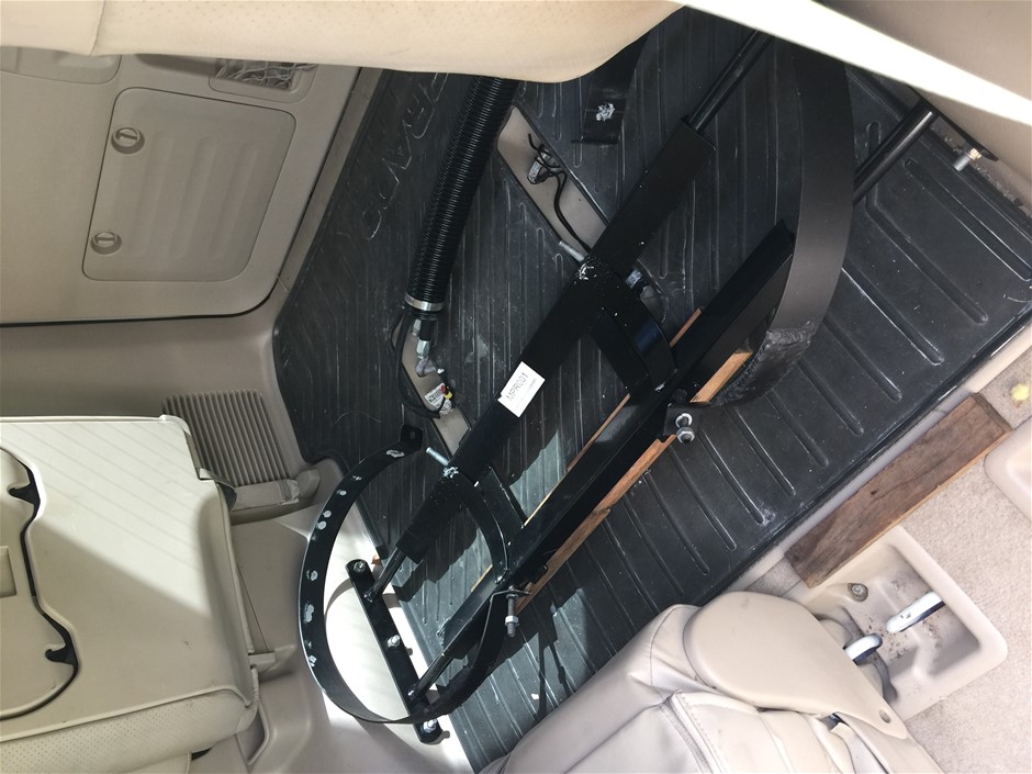 TOMMY HILFIGER Blake Gigi Hadid Women's 38mm Watch with Stainless Steel Cas