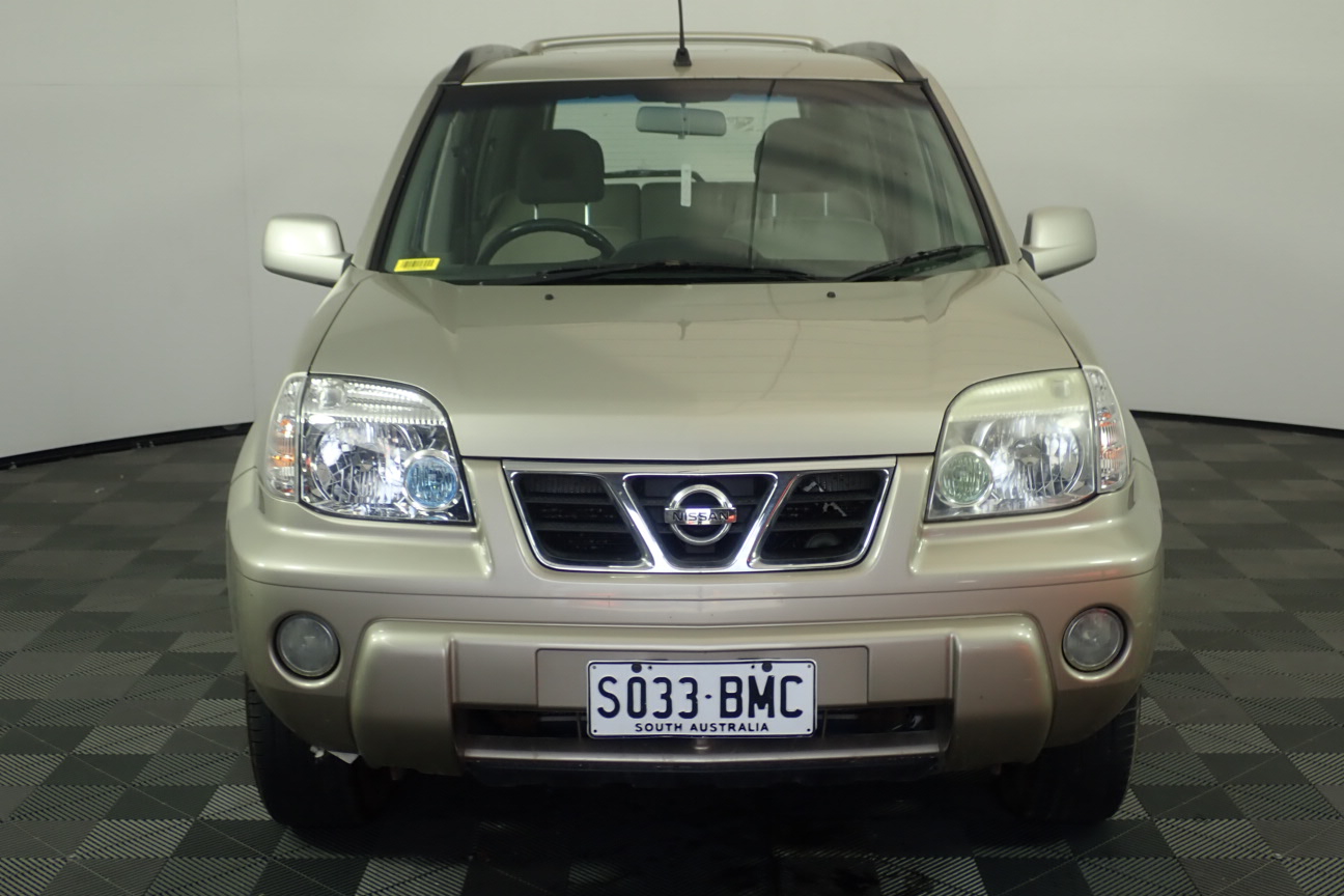 REEBOK Women's Classic Archive Logo Tee, Size XS, Black.  Buyers Note - Dis