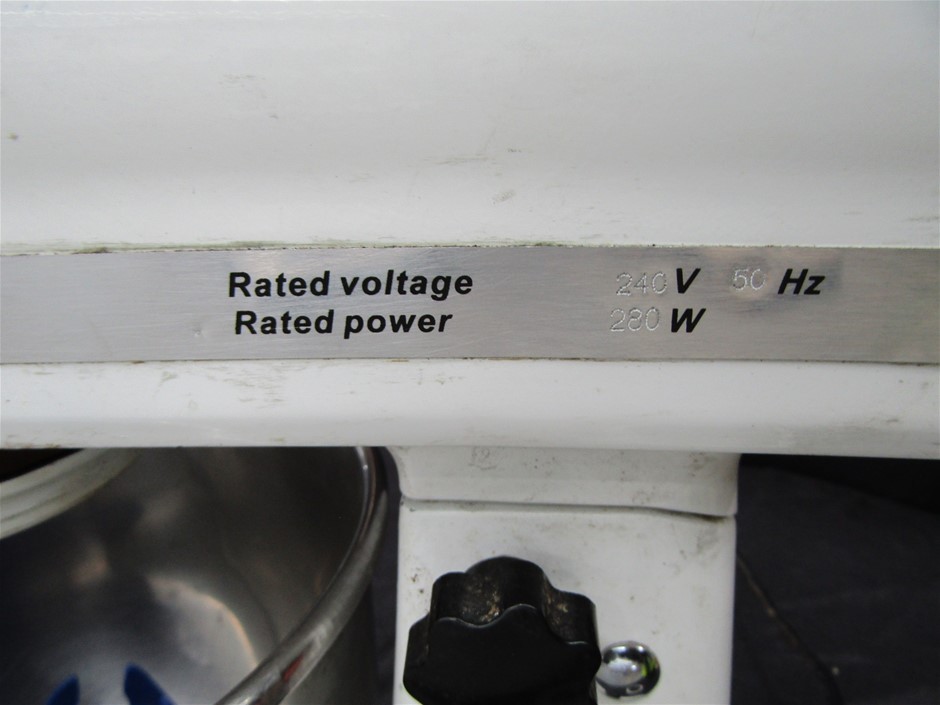 1/10 Oz 999.5 Silver Red Kangaroo & Joey 2025 AU Bullion Merchants Round