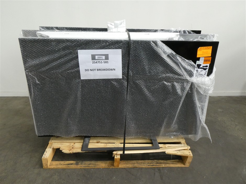 New "Ned Kelly #4" 1/10th oz HGE 999 Gold Australiana Coin Wood Display Box