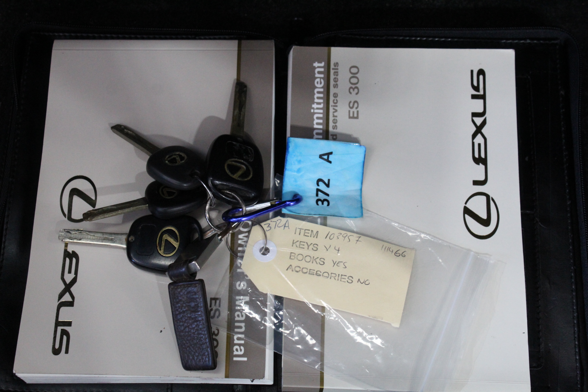 2022 Queen Elizabeth Platinum Jubilee Gold plated Medallion