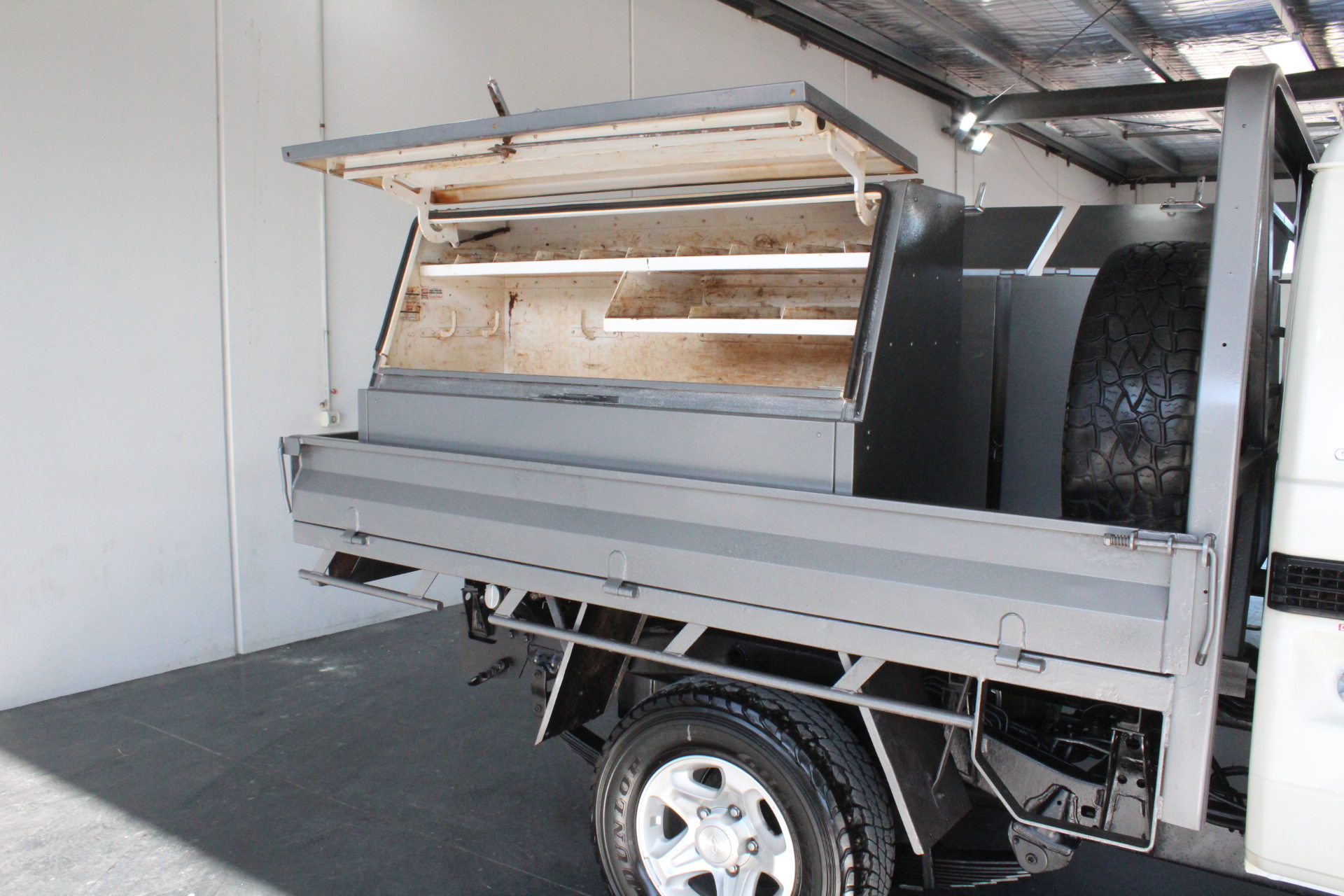 500G Mixed Rough Raw Crystal Gemstone Chunks Natural Raw Minerals Bulk