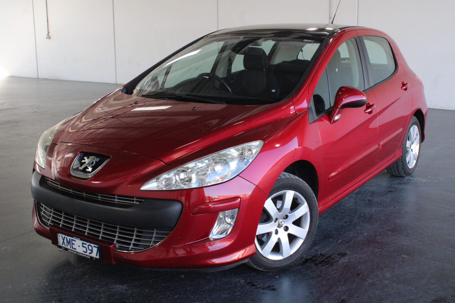 <p>Pallet of hospitality hardware</p>