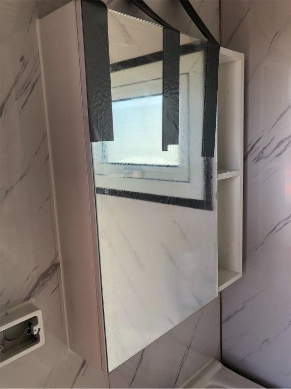 1/100 Scottdale gold bar x 2, 1g Valcumbi & 1Germania Silver bar x 2 each