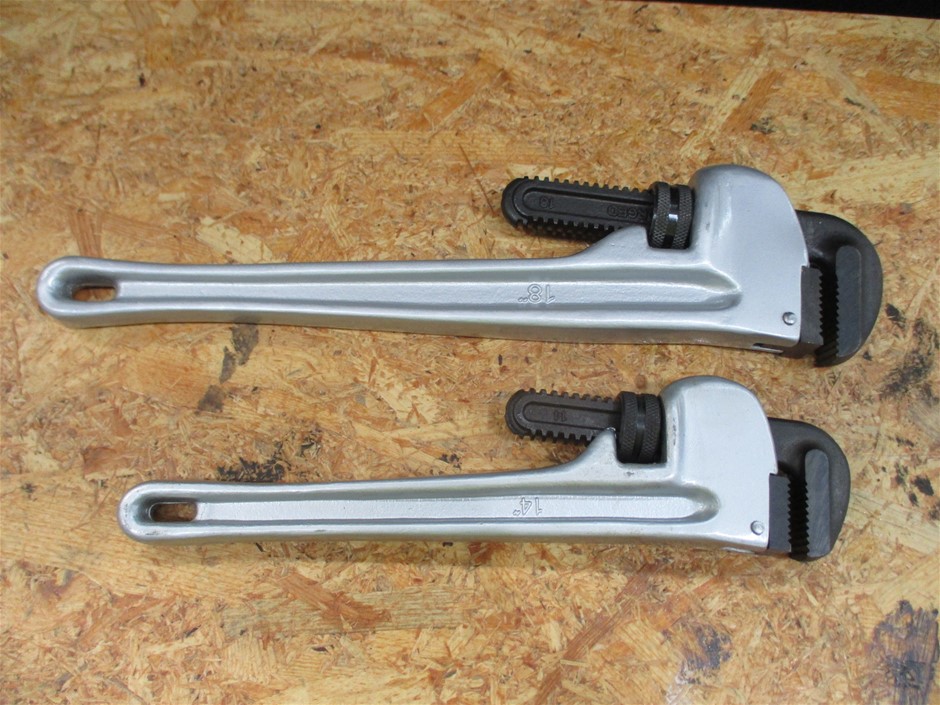 1966 Queen Elizabeth Silver 50 cents x 2 & germania 1g silver x 1